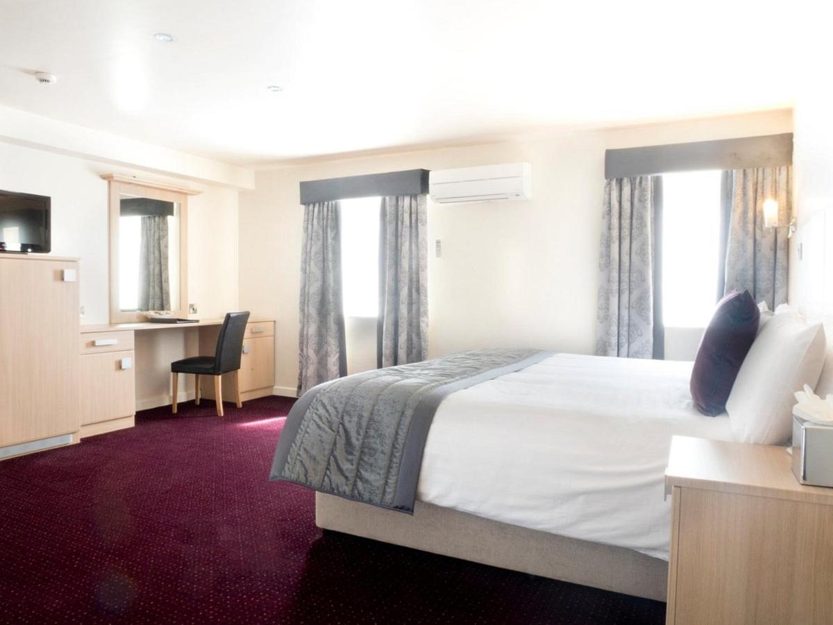 Cambridge Hotel Waterfront Brighouse Ngoại thất bức ảnh